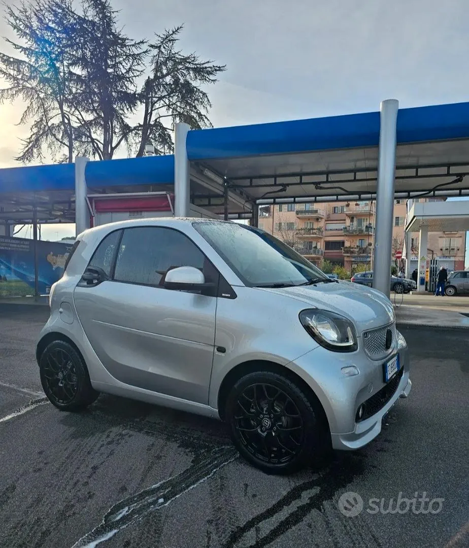 Smart Fortwo 2019 photo 2