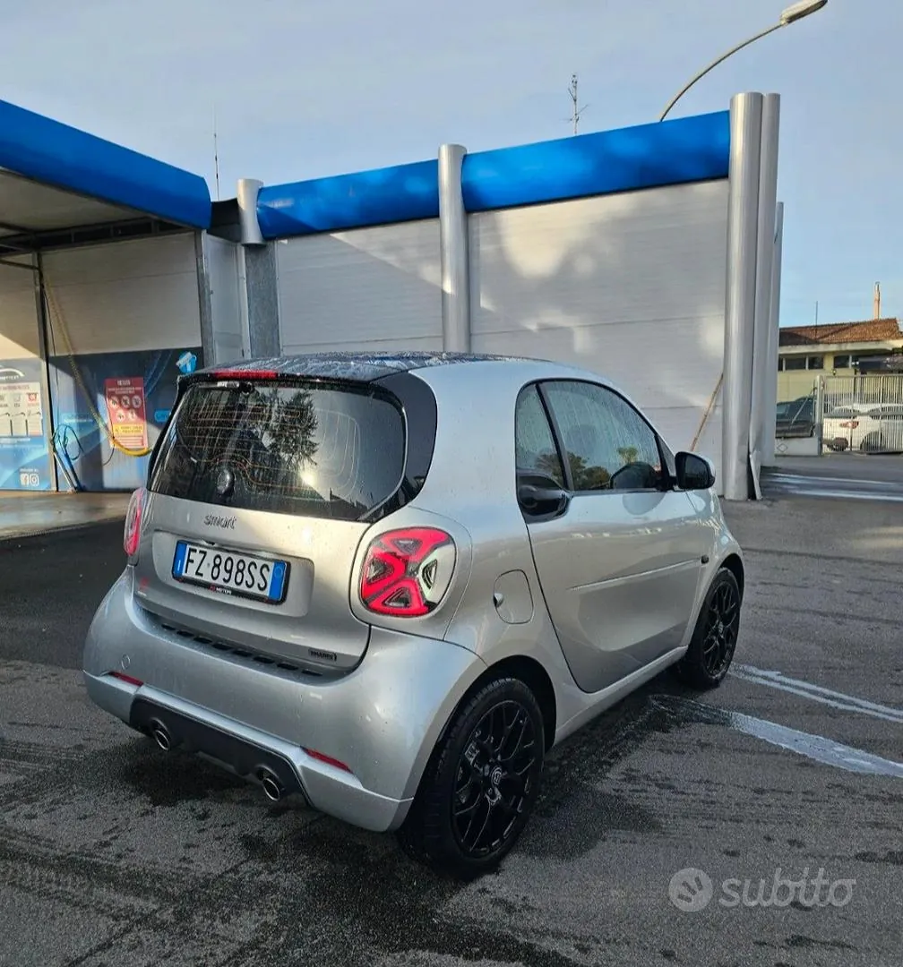 Smart Fortwo 2019 photo 4