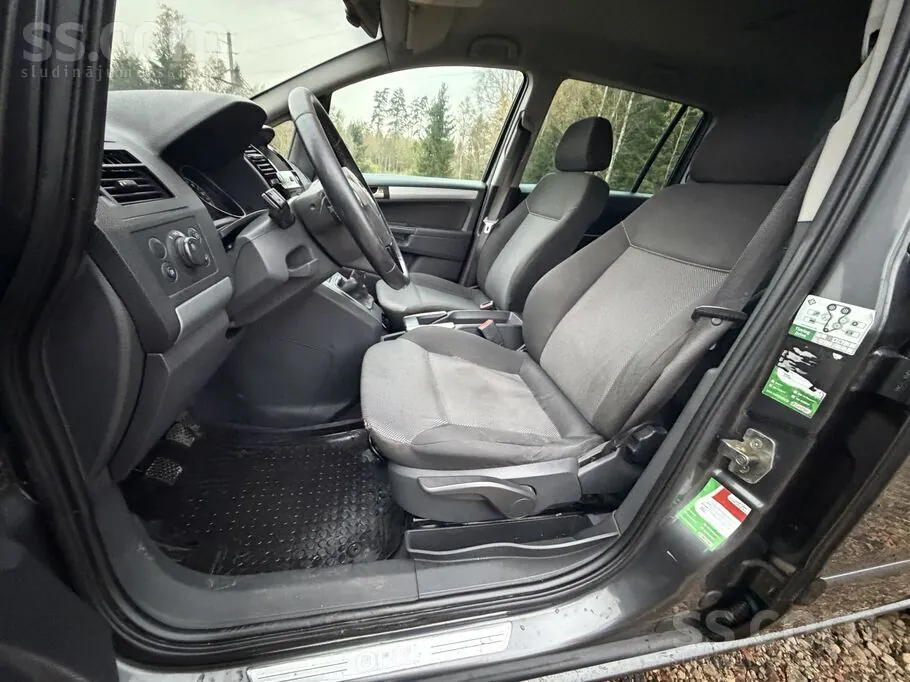 Opel Zafira 2010 photo 5