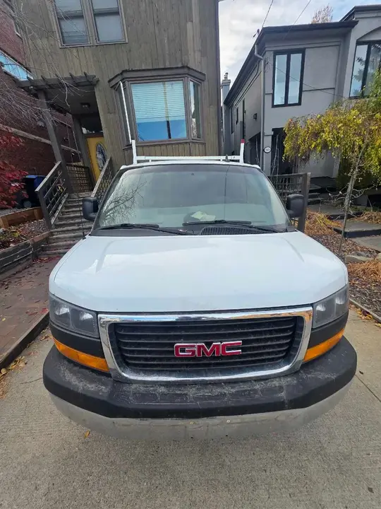 GMC Savana 2019 photo 5