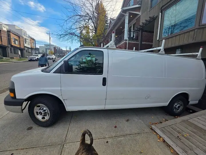 GMC Savana 2019 photo 4