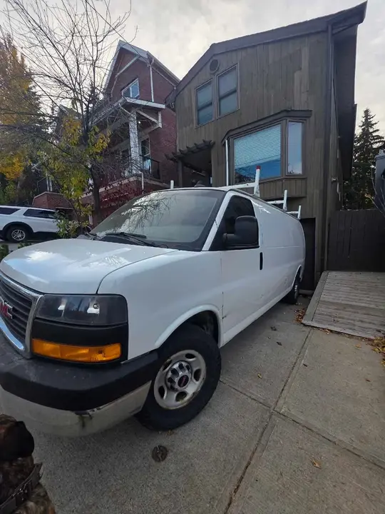 GMC Savana
