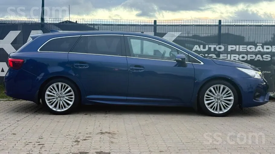 Toyota Avensis 2016 photo 3