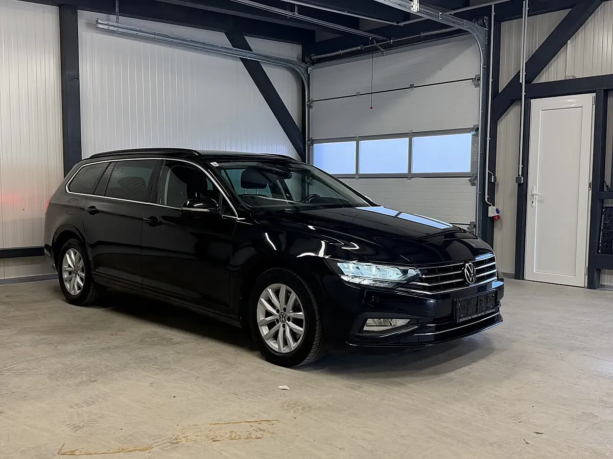 Volkswagen Passat 2021 photo 2