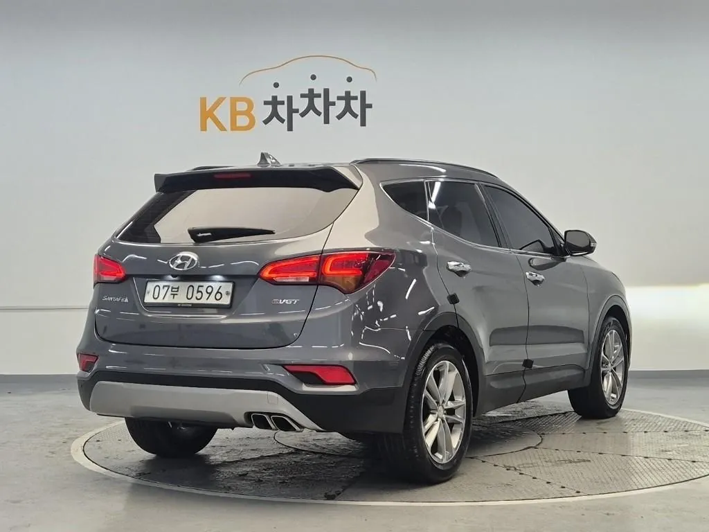 Hyundai Santa Fe 2016 photo 3