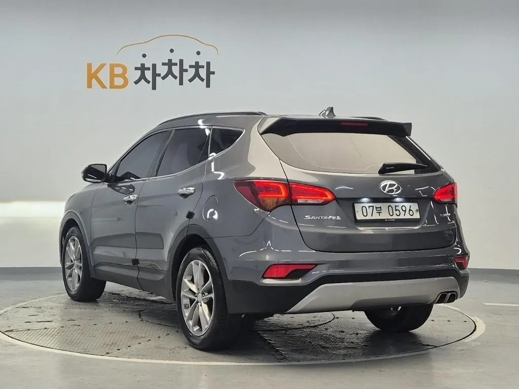 Hyundai Santa Fe 2016 photo 2