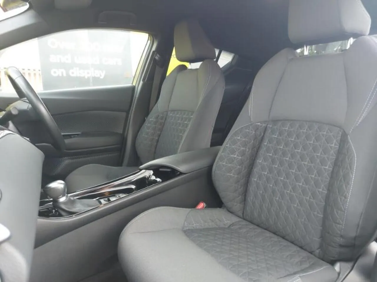 Toyota C-Hr 2020 photo 5
