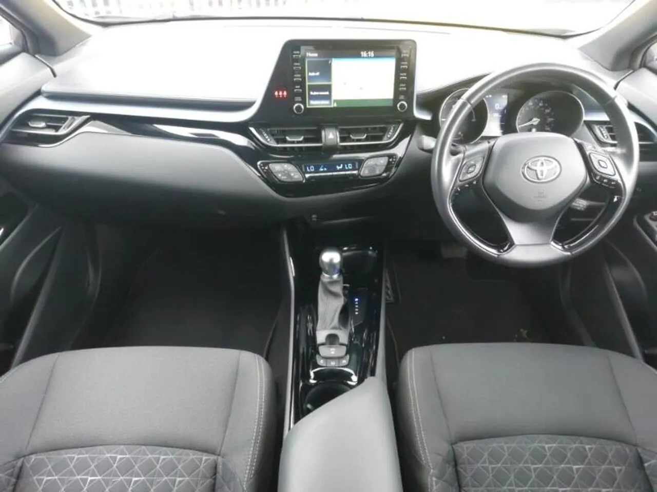 Toyota C-Hr 2020 photo 3