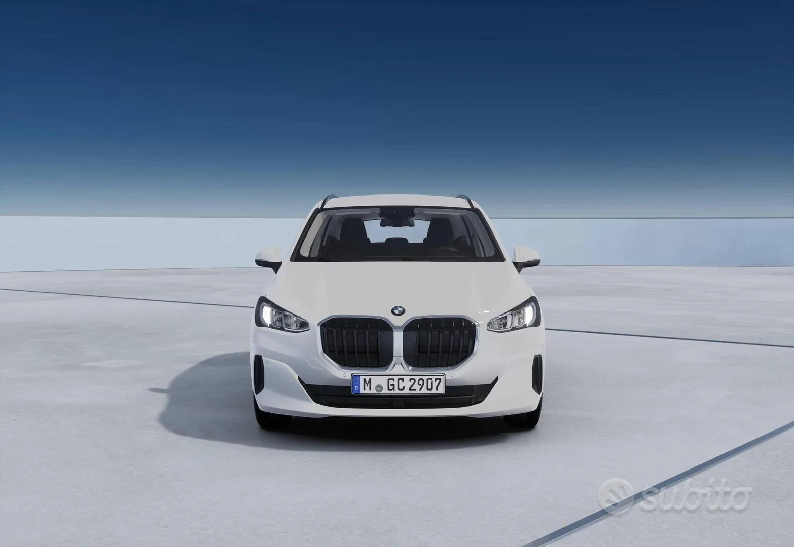 BMW 2 Series photo 3