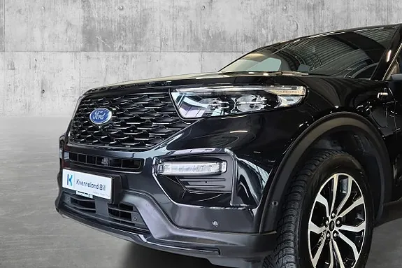 Ford Explorer 2021 photo 2