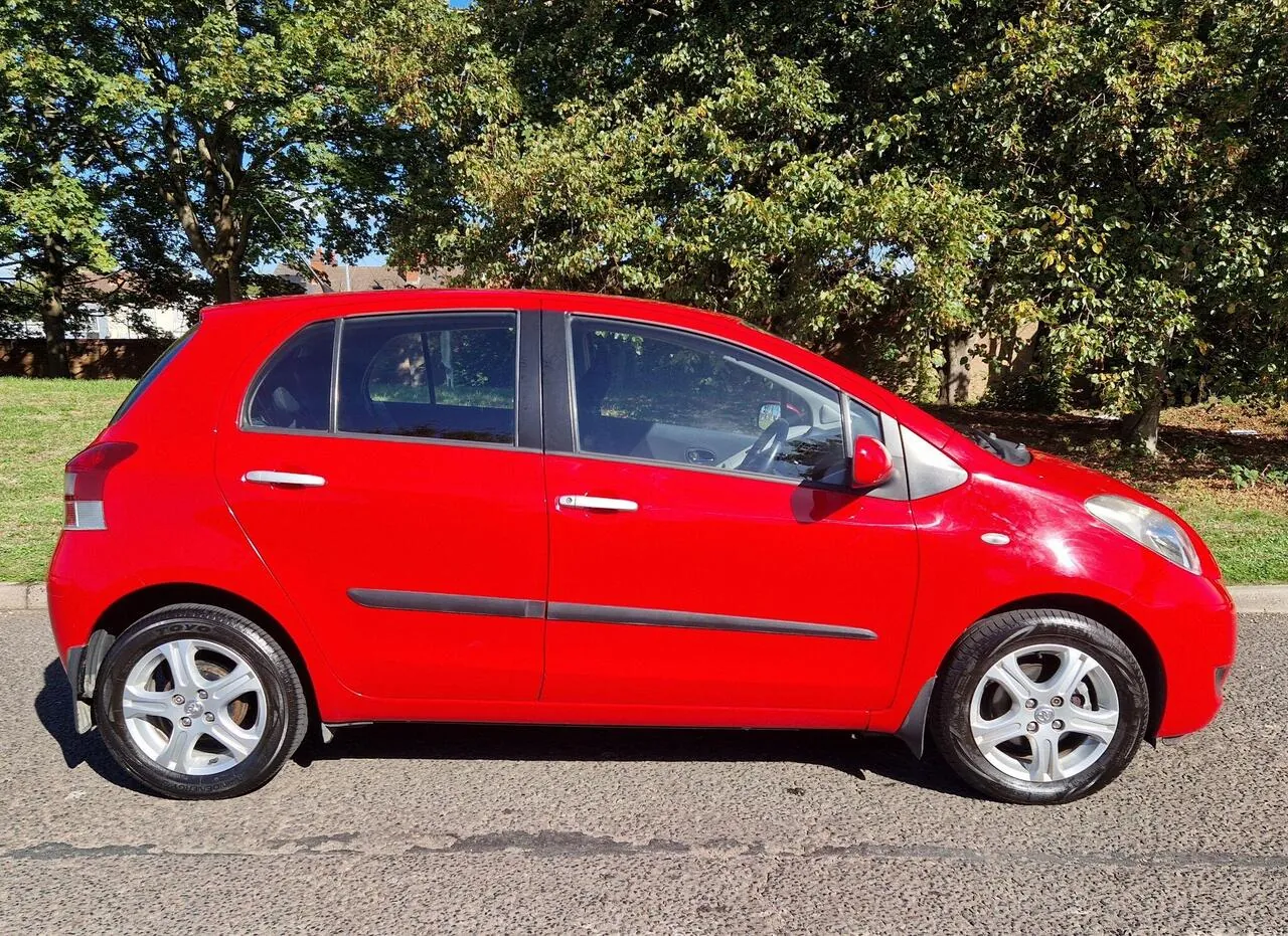 Toyota Yaris 2010 photo 4
