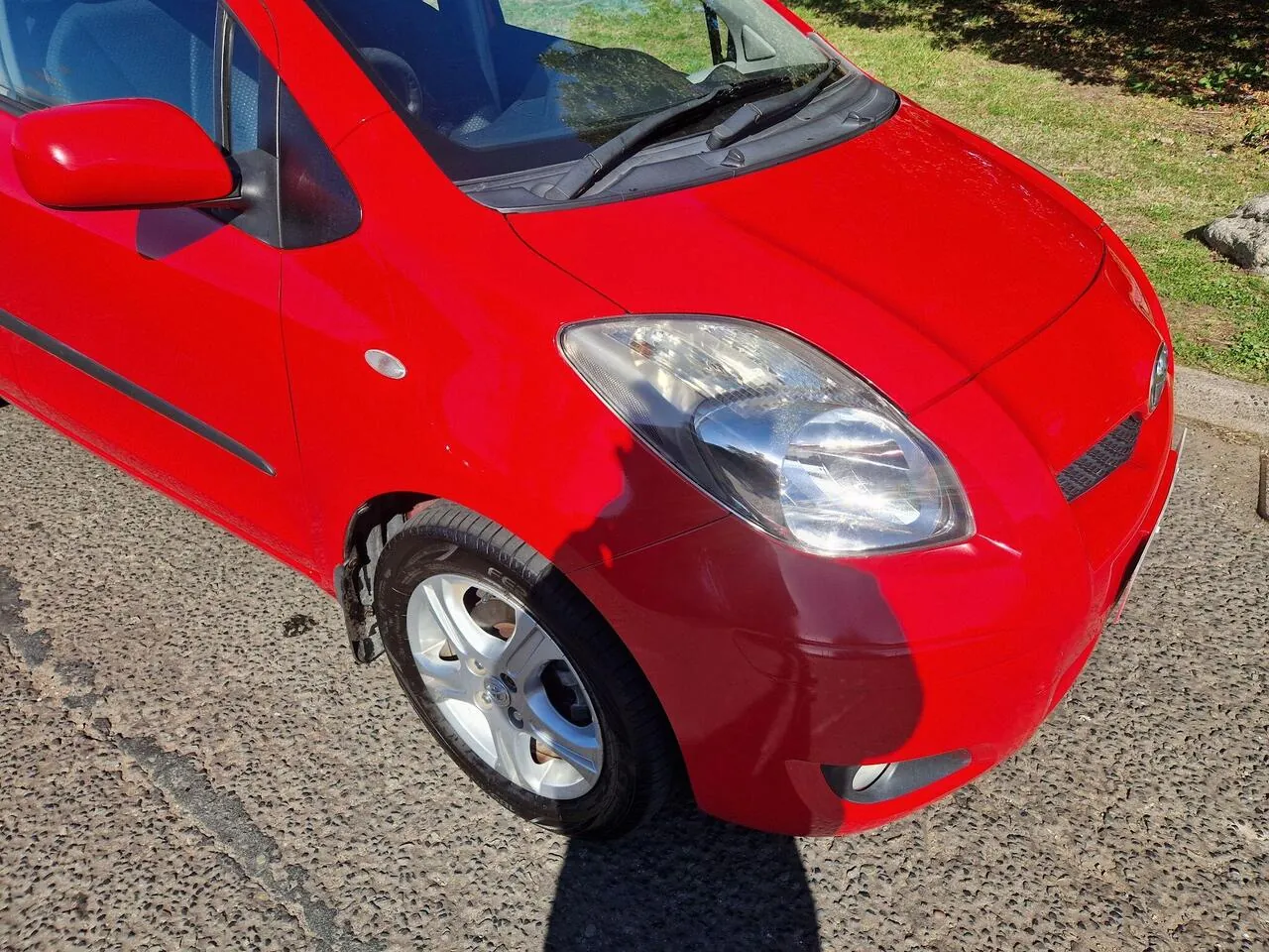 Toyota Yaris 2010 photo 2