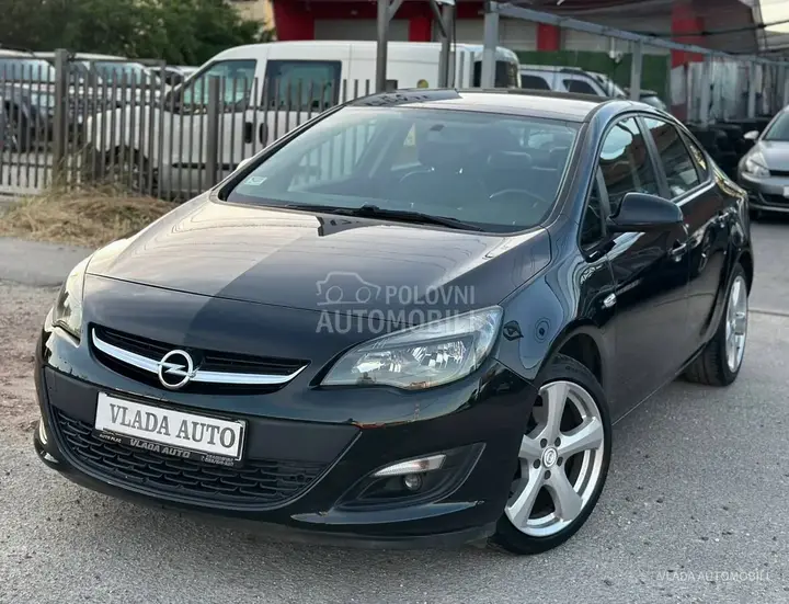 Opel Astra J 2016 photo 3