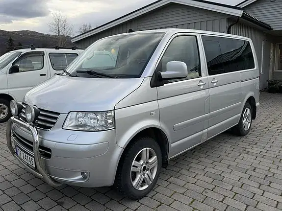 Volkswagen Multivan 2009 photo 2