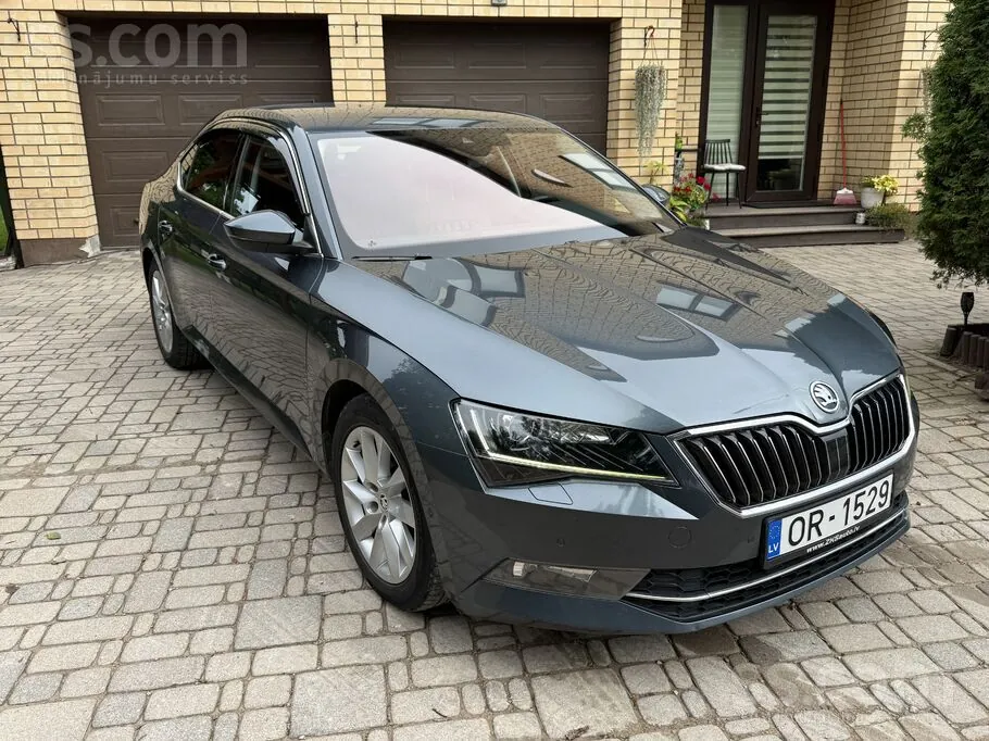 Skoda Superb 2015 photo 2