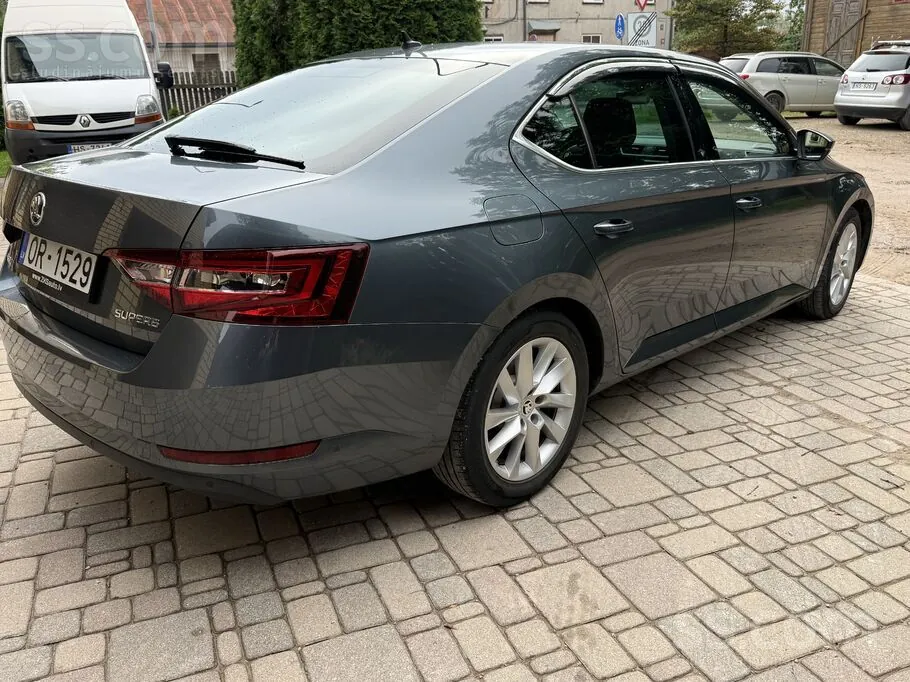 Skoda Superb 2015 photo 5