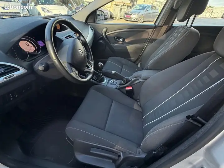 Renault Megane 2014 photo 4