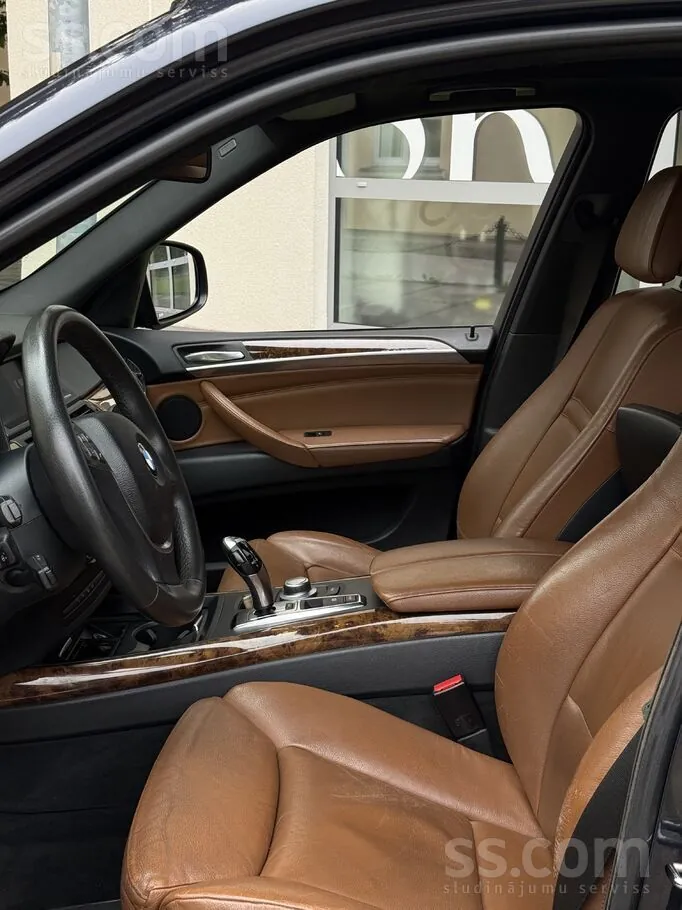 BMW X5 2008 photo 2