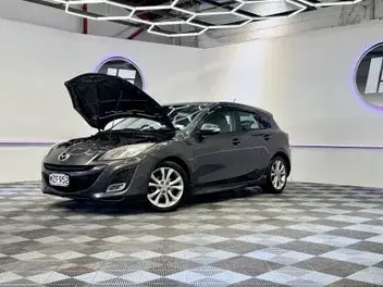 Mazda Axela 2010 photo 4