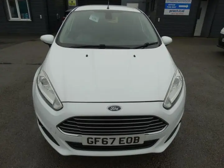 Ford Fiesta 2017 photo 2