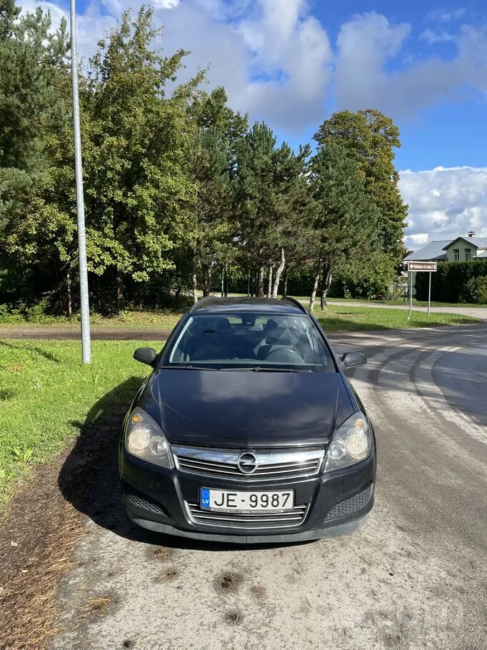 Opel Astra 2008 photo 2