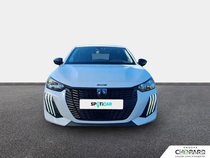 Peugeot 208 2024 photo 2