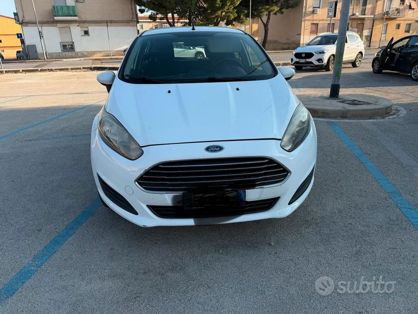 Ford Fiesta 2015 photo 2
