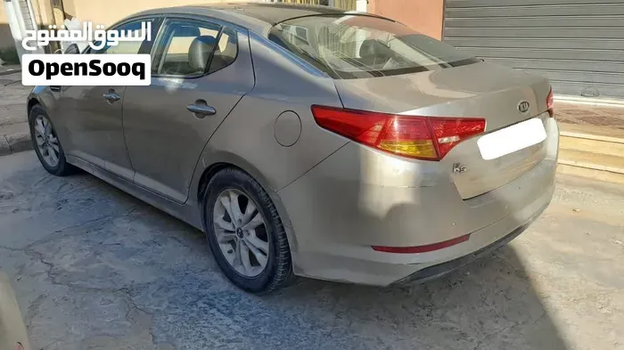 Kia K5 2010 photo 4