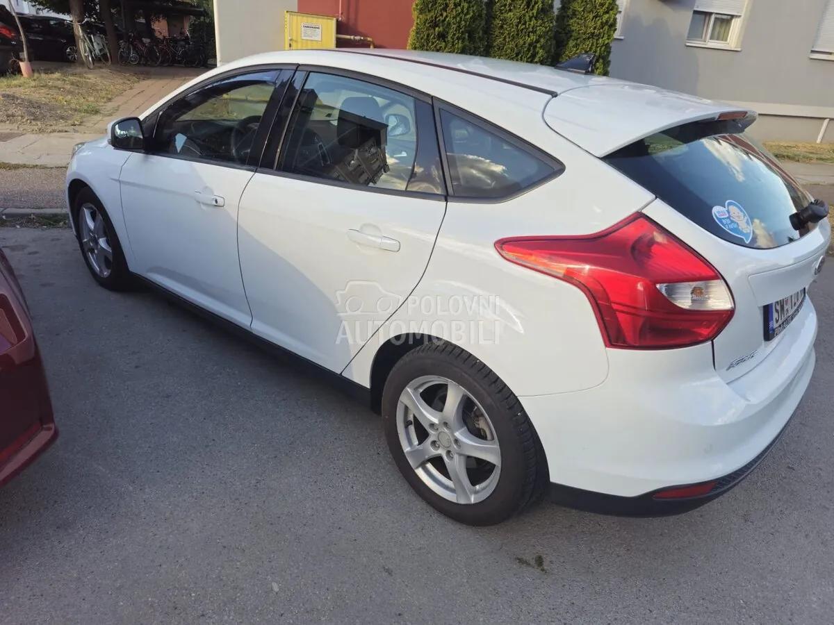 Ford Focus 2012 photo 5