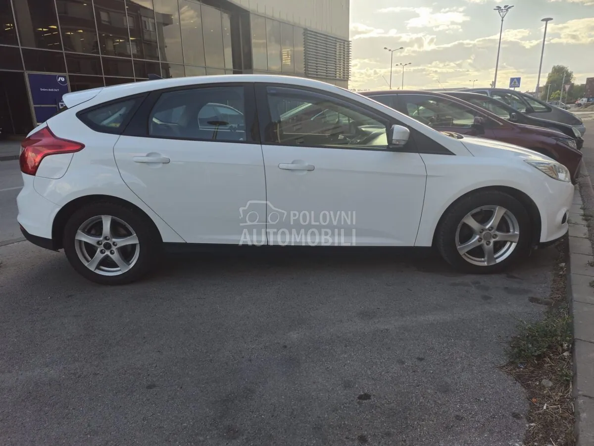 Ford Focus 2012 photo 4