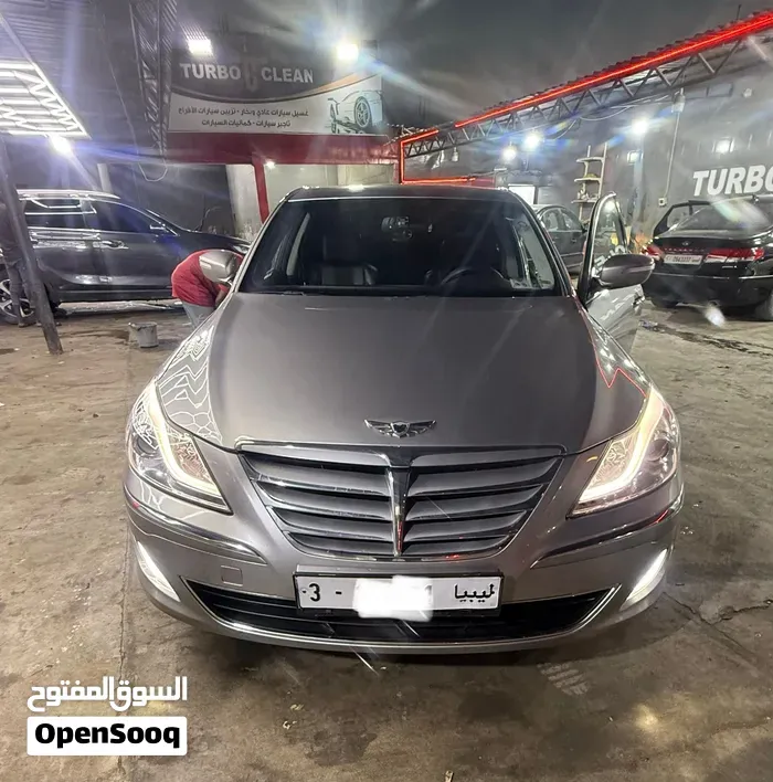 Genesis G70 2013 photo 2