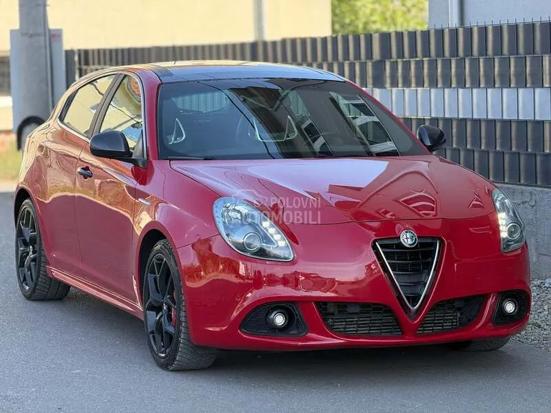 Alfa Romeo Giulietta 2015 photo 4