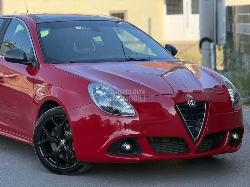 Alfa Romeo Giulietta 2015 photo 3
