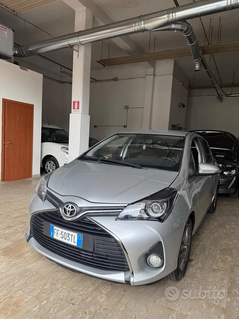 Toyota Yaris 2016 photo 2