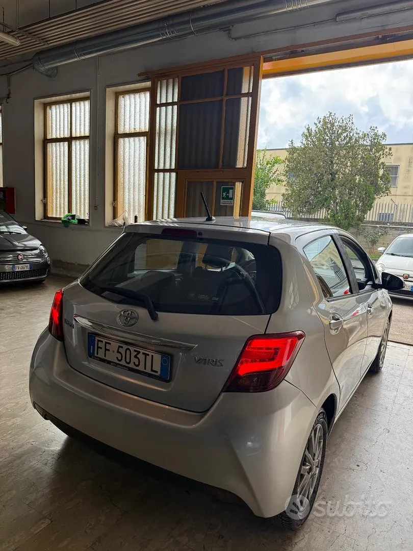Toyota Yaris 2016 photo 5