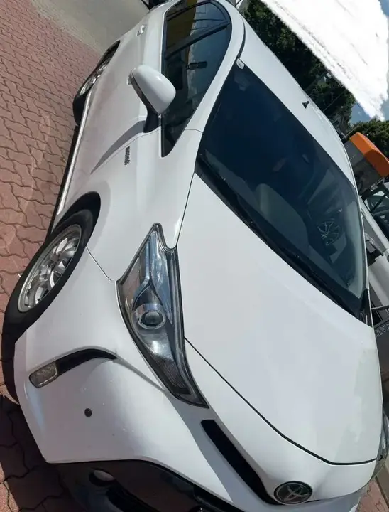 Toyota Prius 2019 photo 2