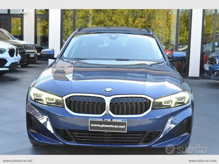 BMW 318D 2022 photo 2