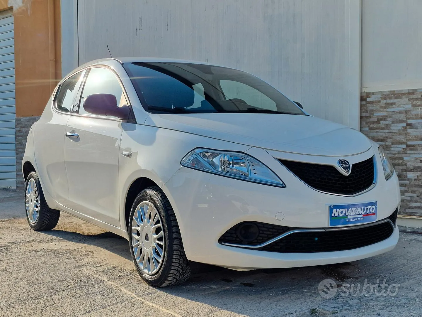Lancia Ypsilon