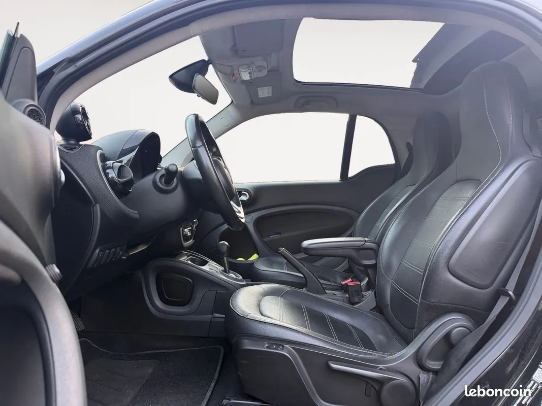 Smart Fortwo 2018 photo 2