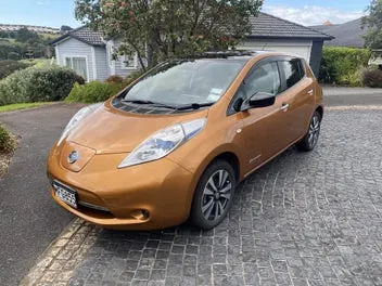 Nissan Leaf 2016 photo 2