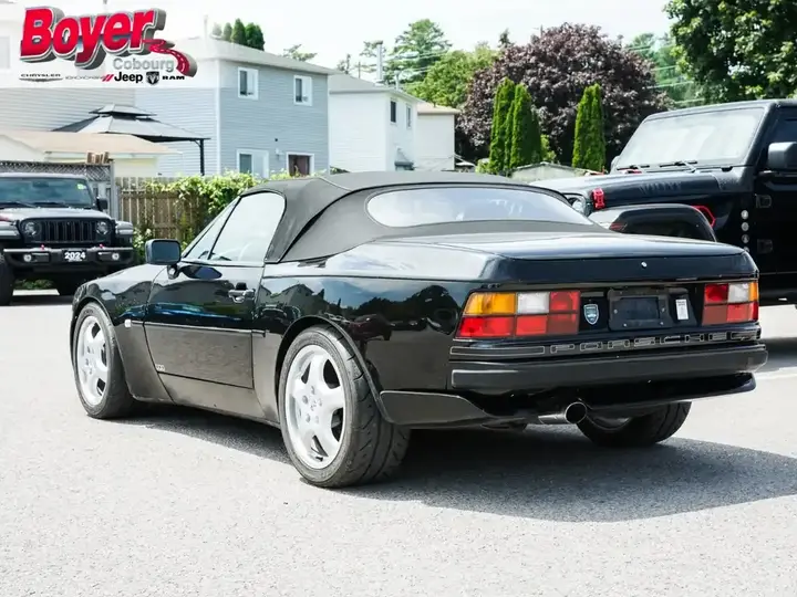 Porsche 944 1989 photo 4