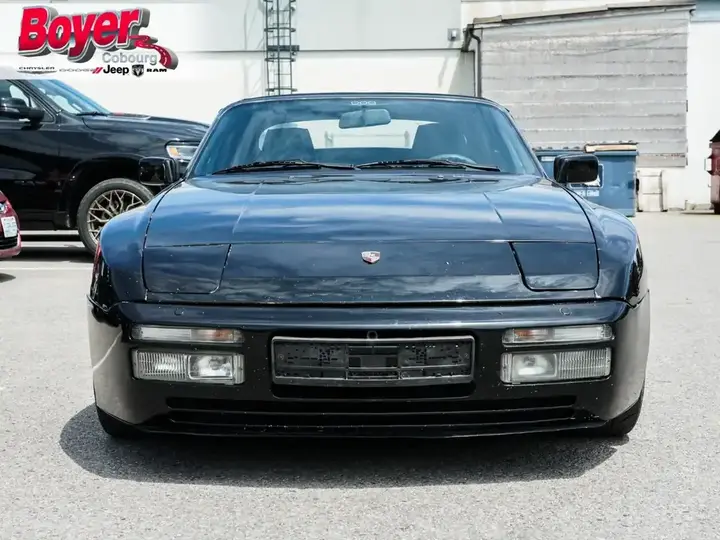 Porsche 944 1989 photo 2