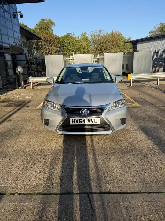 Lexus Ct200H 2014 photo 2