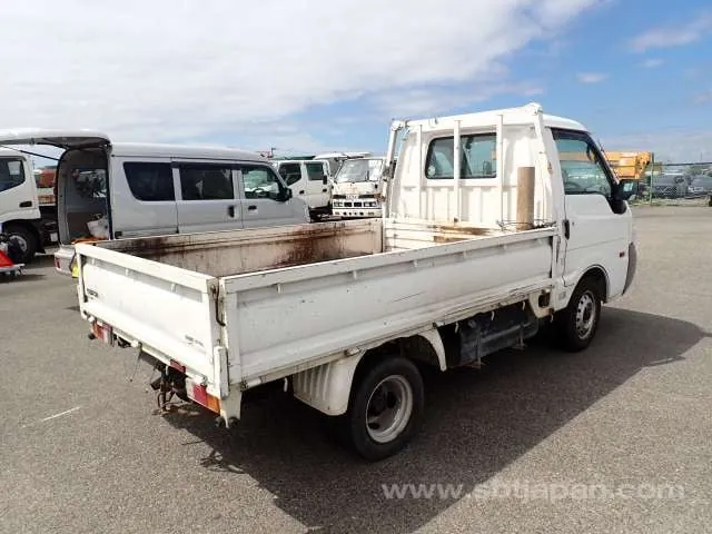 Mazda Bongo 2012 photo 4