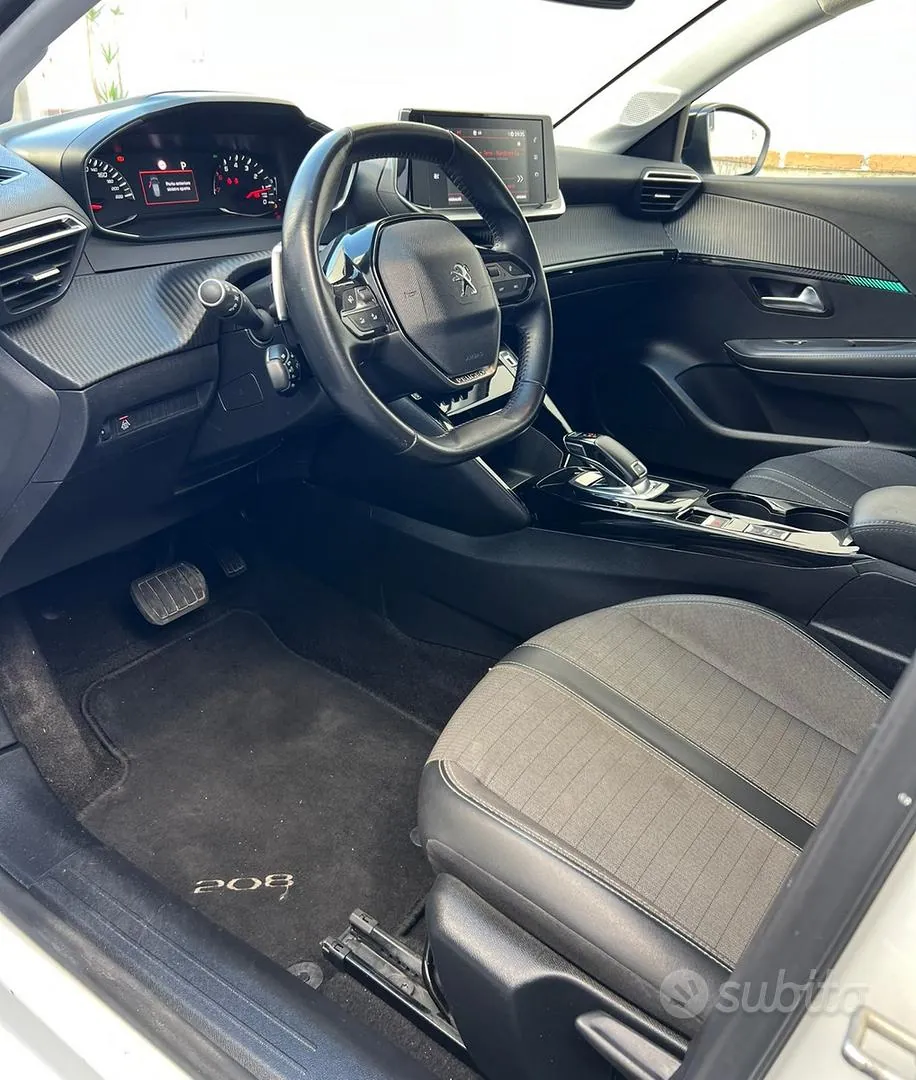 Peugeot 208 2021 photo 4