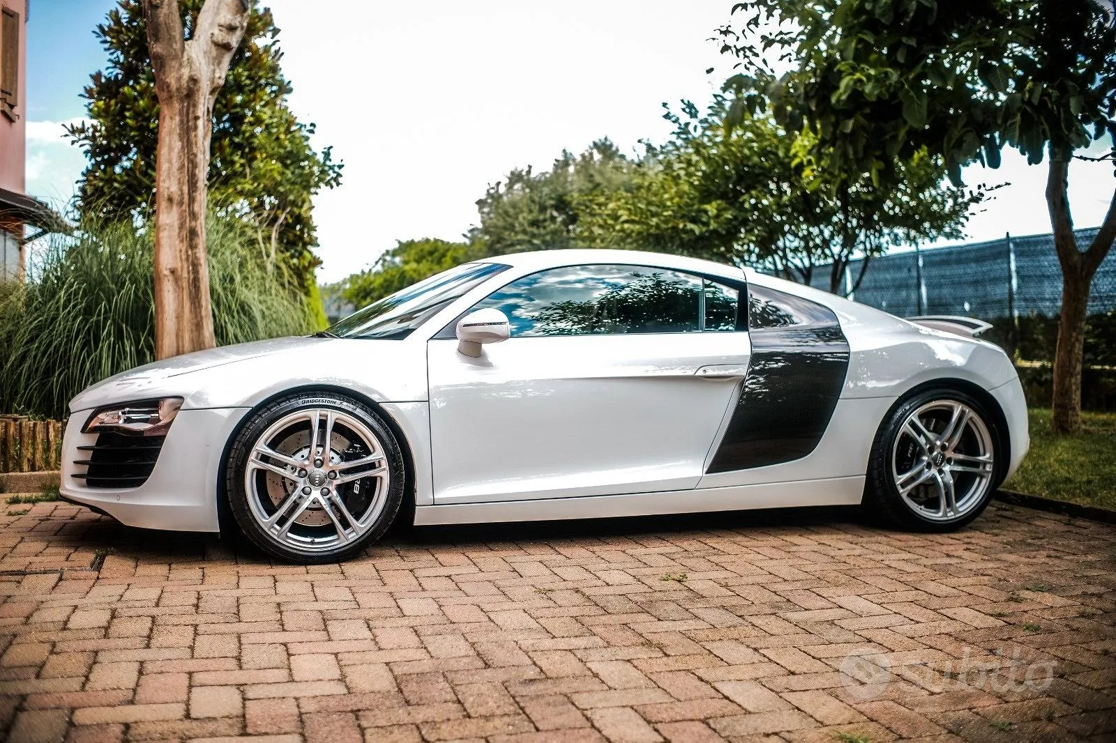 Audi R8 2025 photo 2