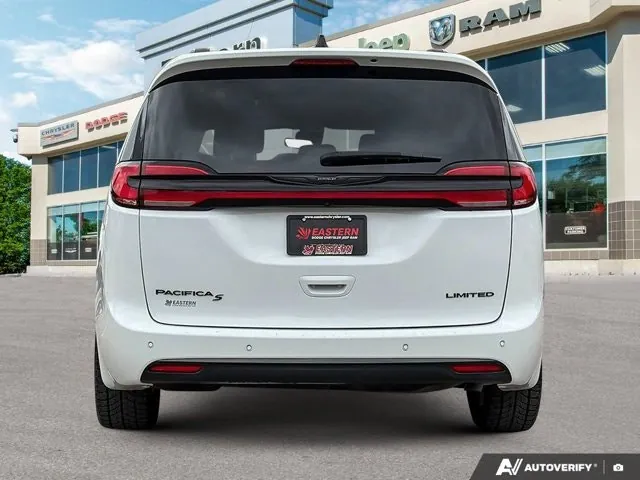Chrysler Pacifica 2025 photo 4