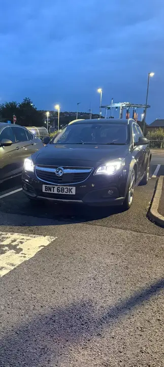 Vauxhall Insignia 2014 photo 3