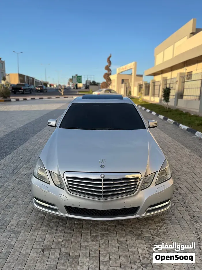 Mercedes-Benz E-Class 2011 photo 3