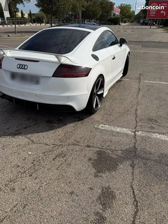Audi Tt 2011 photo 2